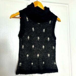 Guess tank top/turtleneck